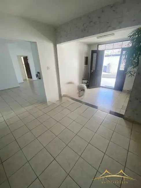 Casa com 4 quartos para alugar, 300m2 em Petrópolis, Natal - RN - imagem 4 Foto 4 de Casa com 4 quartos para alugar, 300m2 em Petrópolis, Natal - RN