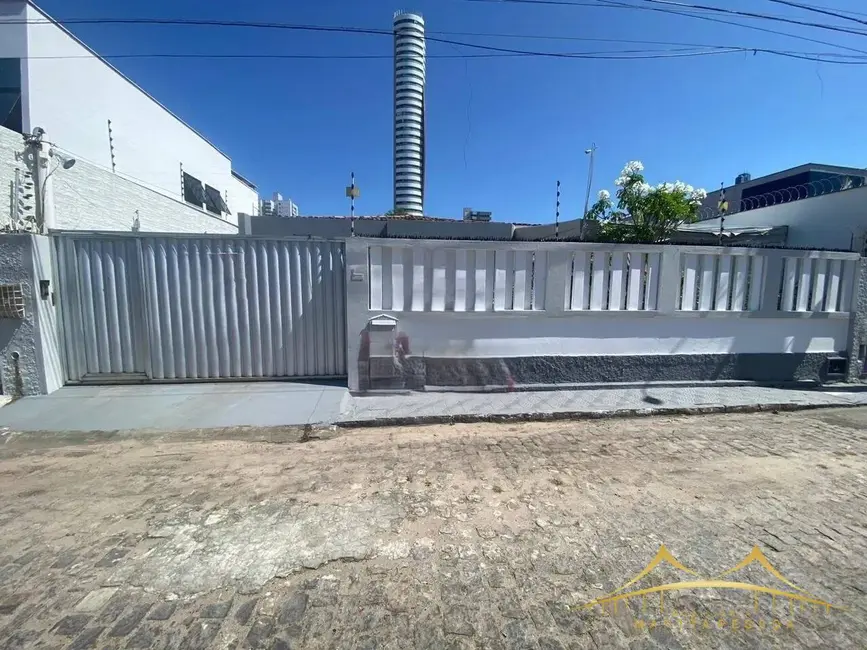Foto 1 de Casa com 4 quartos para alugar, 300m2 em Petrópolis, Natal - RN