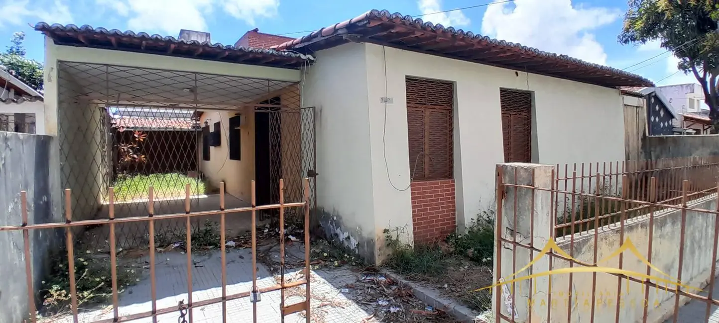 Casa com 3 quartos à venda, 161m2 em Candelária, Natal - RN - imagem 3 Foto 3 de Casa com 3 quartos à venda, 161m2 em Candelária, Natal - RN