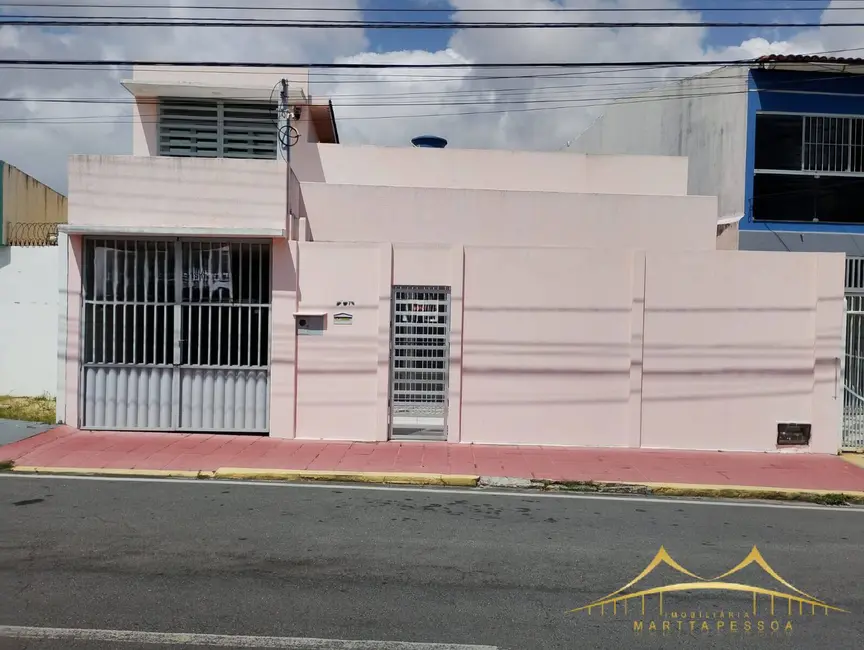 Casa com 6 quartos à venda, 300m2 em Alecrim, Natal - RN - imagem 1 Foto 1 de Casa com 6 quartos à venda, 300m2 em Alecrim, Natal - RN