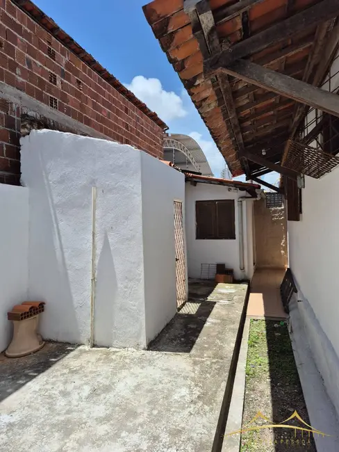 Foto 2 de Casa com 3 quartos à venda, 210m2 em Lagoa Nova, Natal - RN