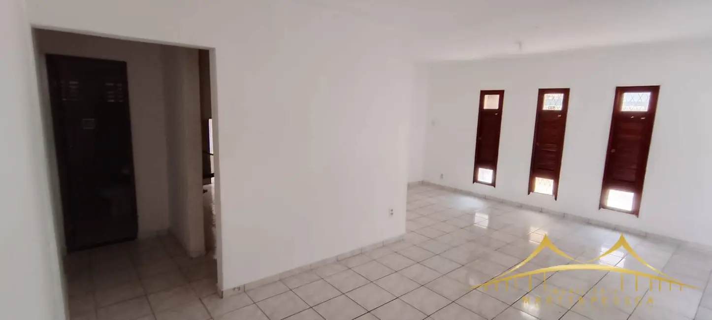 Foto 3 de Casa com 3 quartos à venda, 210m2 em Lagoa Nova, Natal - RN