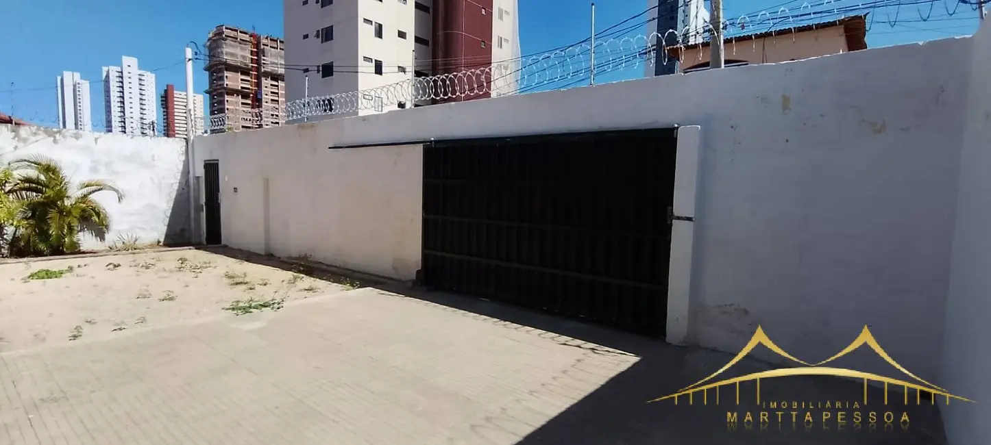 Foto 2 de Casa com 5 quartos à venda, 238m2 em Lagoa Nova, Natal - RN