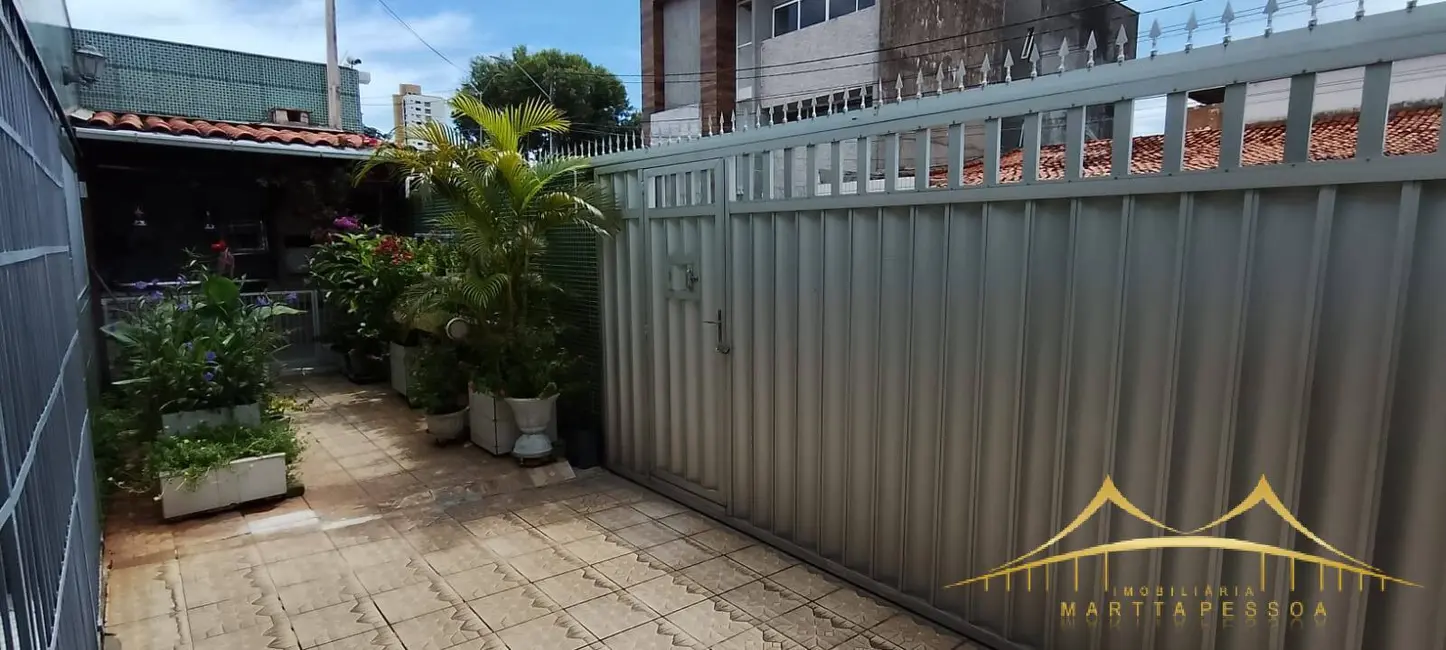 Foto 4 de Casa com 4 quartos à venda, 207m2 em Lagoa Nova, Natal - RN