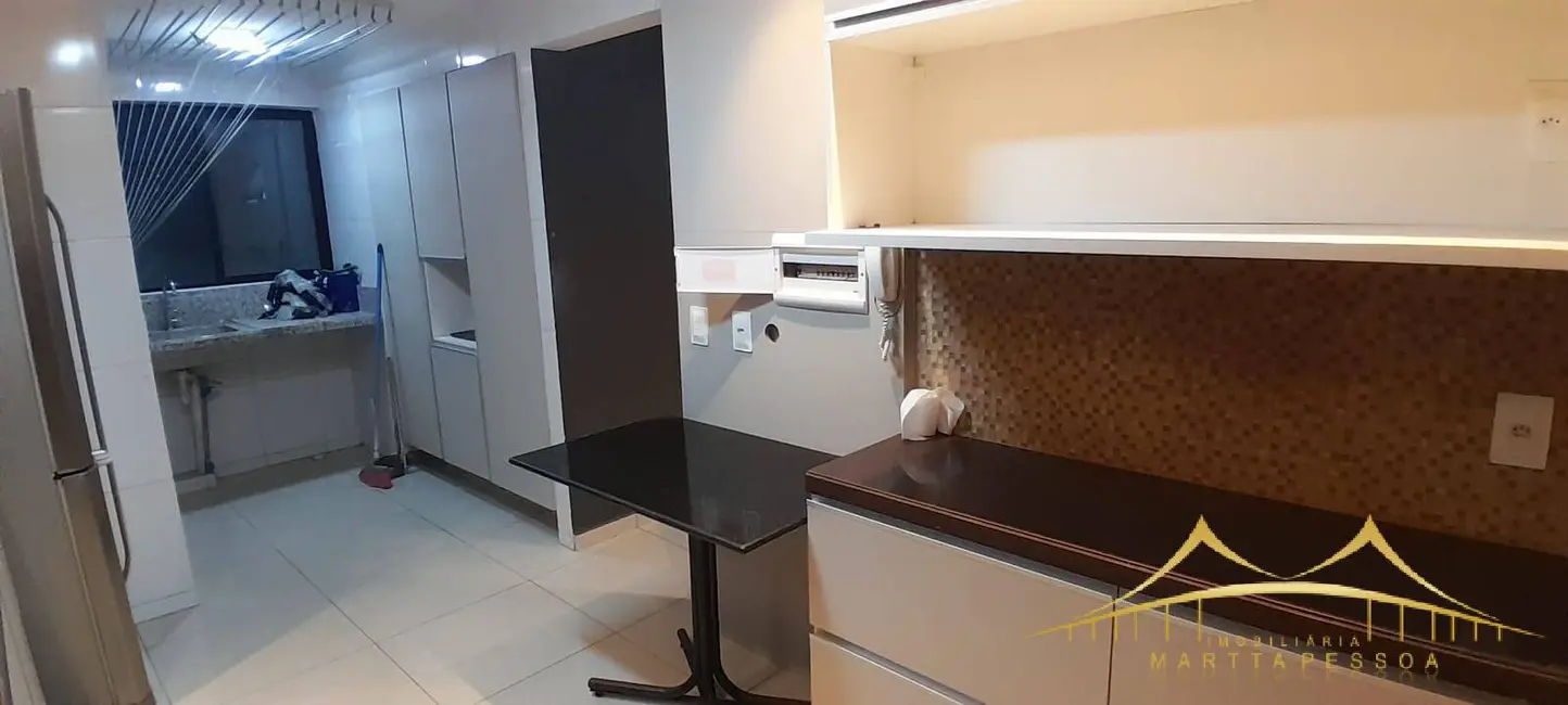 Foto 9 de Apartamento com 3 quartos para alugar, 95m2 em Petrópolis, Natal - RN