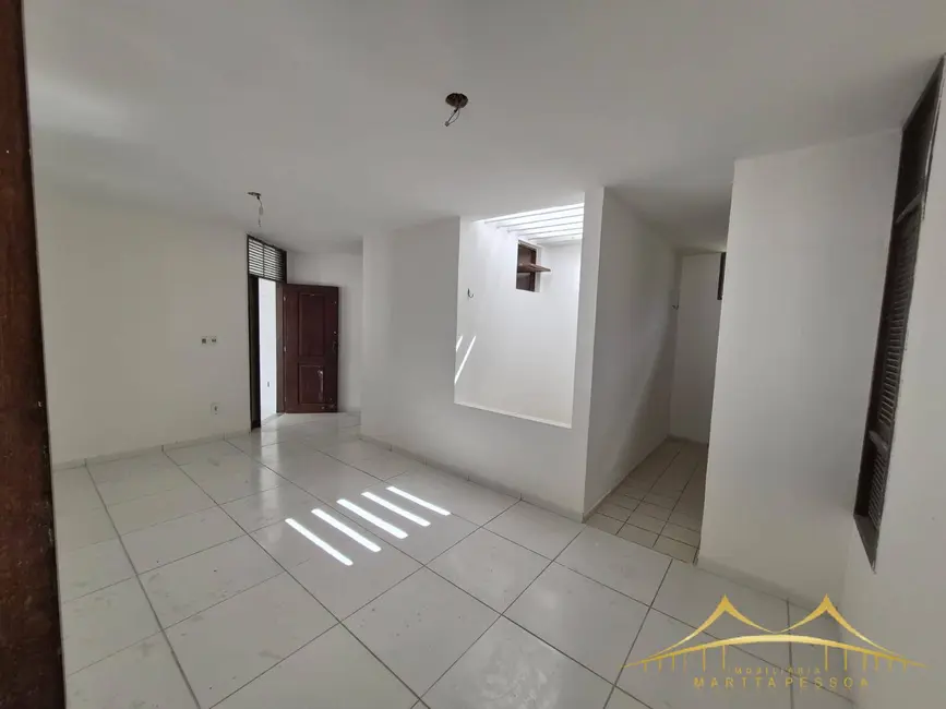 Foto 8 de Casa com 3 quartos à venda, 193m2 em Candelária, Natal - RN