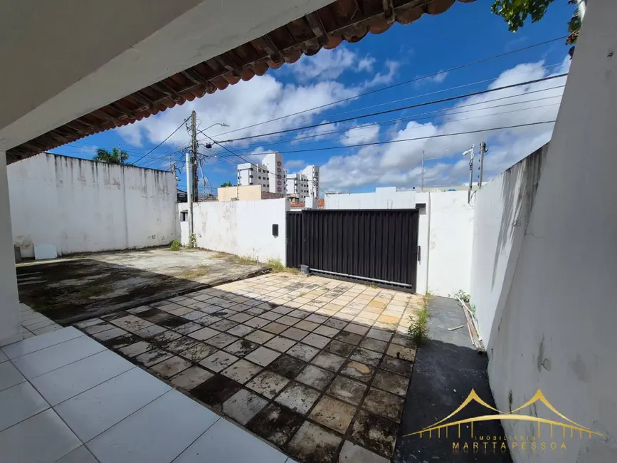Foto 4 de Casa com 3 quartos à venda, 193m2 em Candelária, Natal - RN