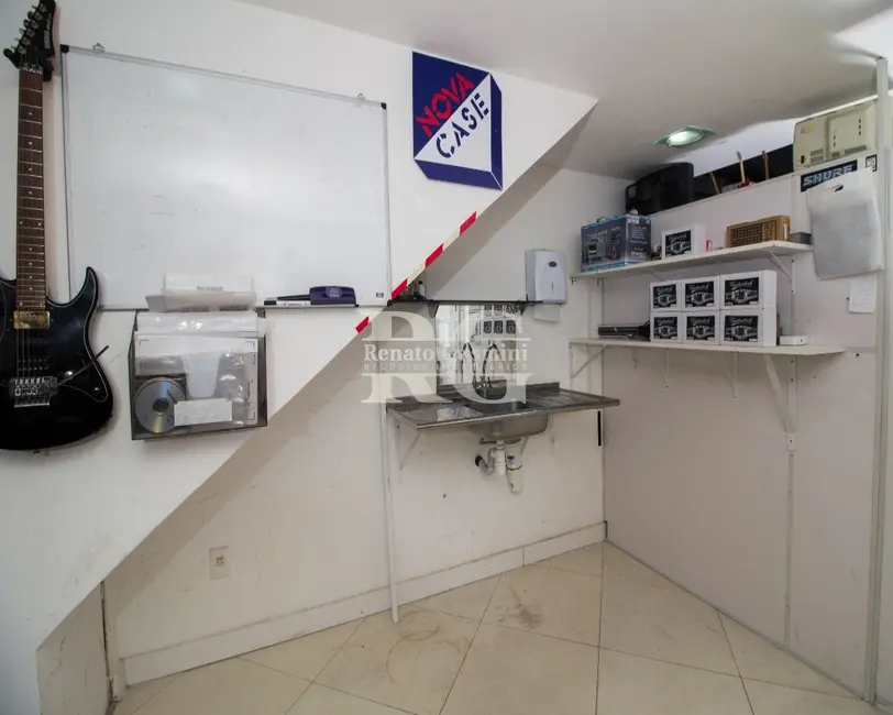 Sala Comercial à venda, 64m2 em Barra da Tijuca, Rio De Janeiro - RJ - imagem 3 Foto 3 de Sala Comercial à venda, 64m2 em Barra da Tijuca, Rio De Janeiro - RJ