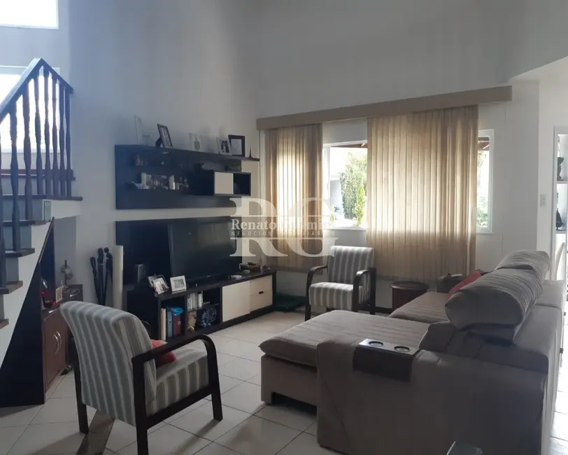 Foto 2 de Casa de Condomínio com 3 quartos à venda, 360m2 em Inoã (Inoã), Marica - RJ