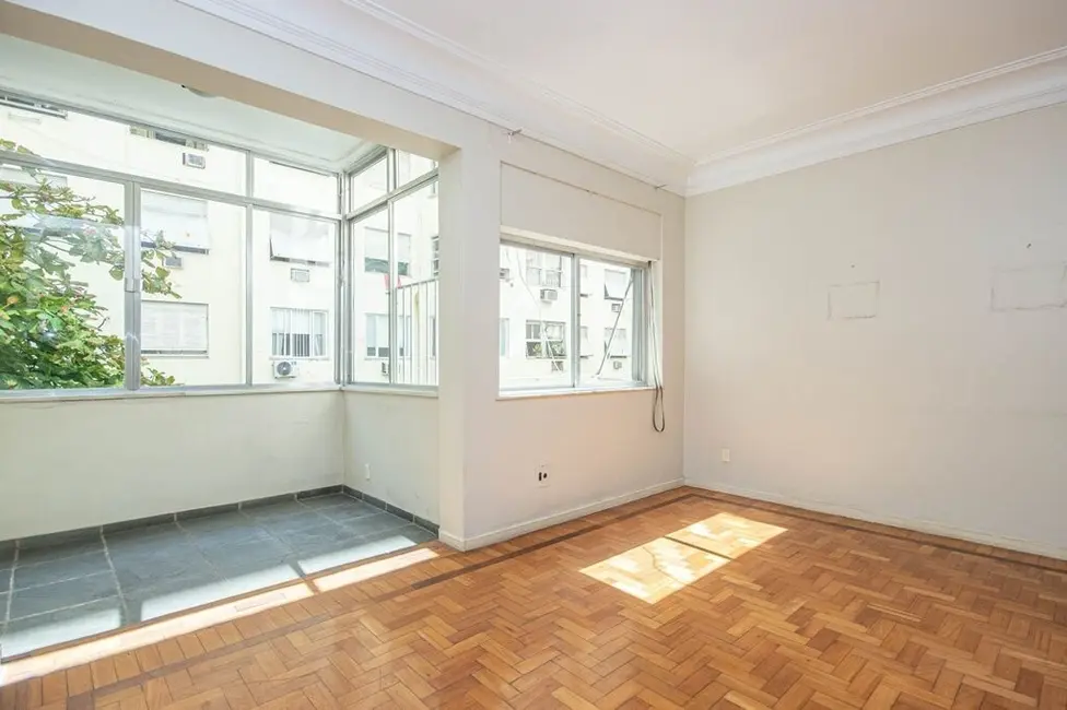 Foto 2 de Apartamento com 2 quartos à venda, 133m2 em Copacabana, Rio De Janeiro - RJ