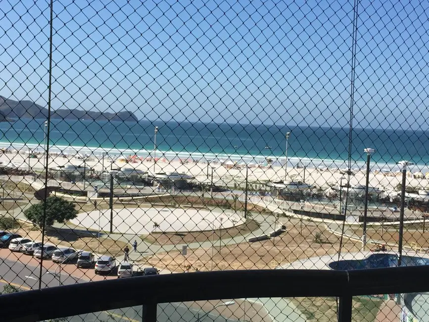 Foto 3 de Apartamento com 3 quartos à venda, 251m2 em Braga, Cabo Frio - RJ