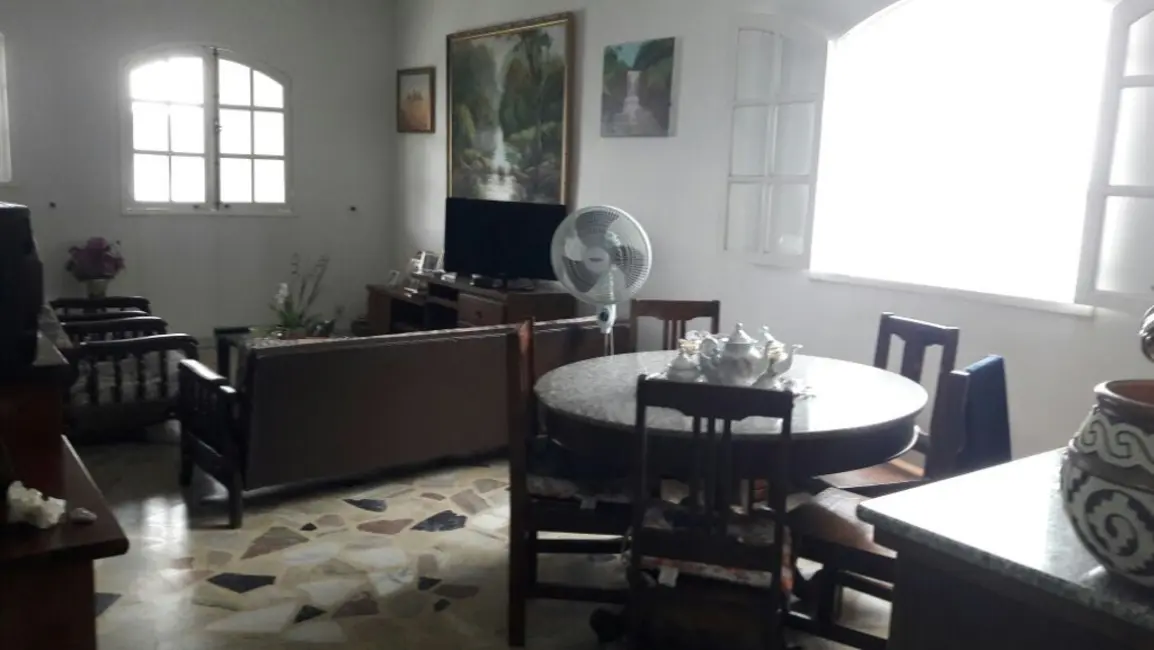 Foto 7 de Casa com 9 quartos à venda, 650m2 em Centro, Sao Pedro Da Aldeia - RJ