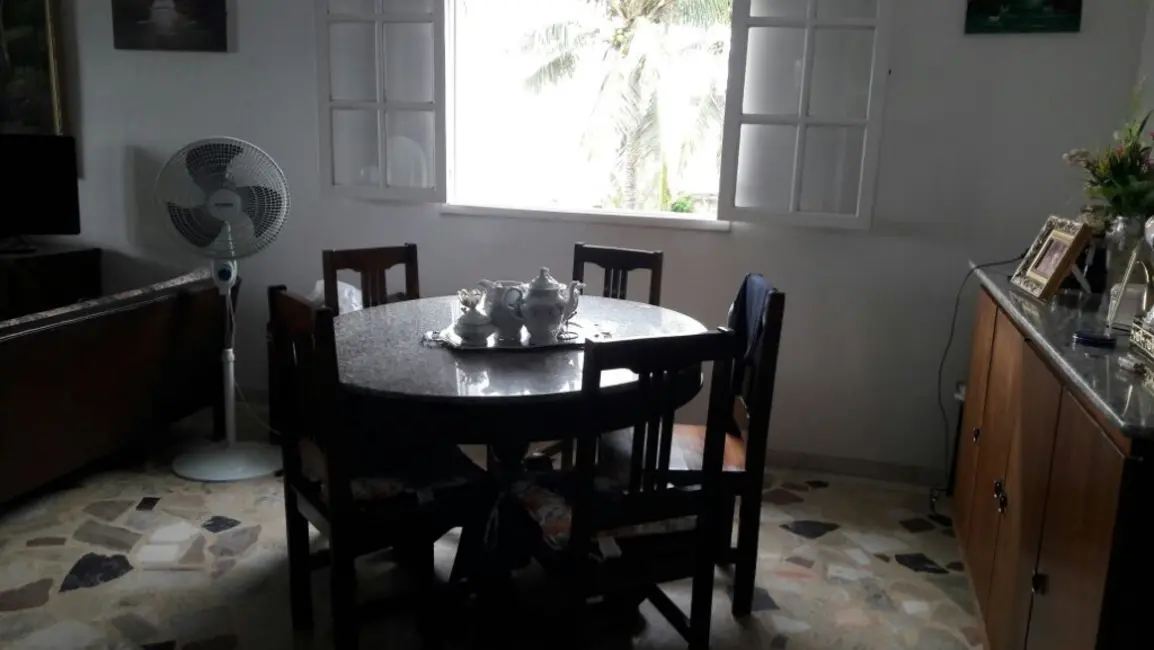 Foto 6 de Casa com 9 quartos à venda, 650m2 em Centro, Sao Pedro Da Aldeia - RJ