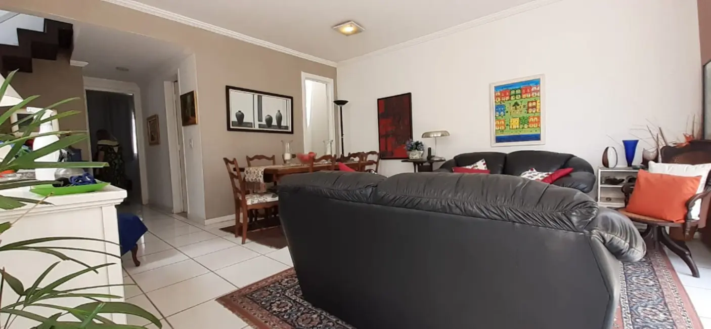 Foto 1 de Casa com 4 quartos à venda e para alugar, 185m2 em Parque Burle, Cabo Frio - RJ
