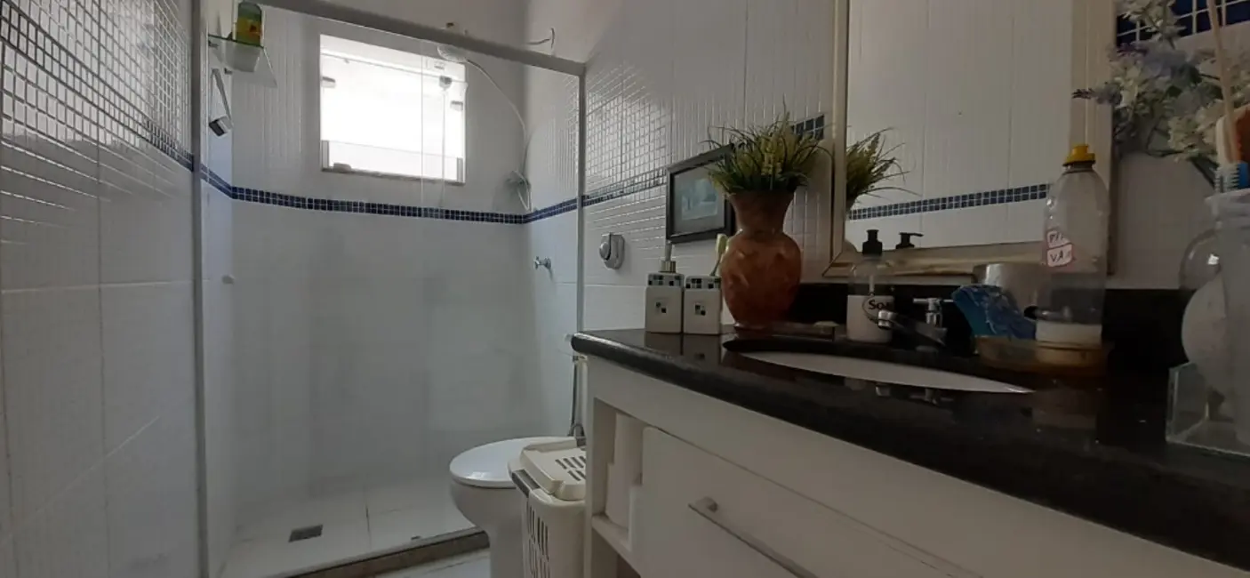 Foto 4 de Casa com 4 quartos à venda e para alugar, 185m2 em Parque Burle, Cabo Frio - RJ