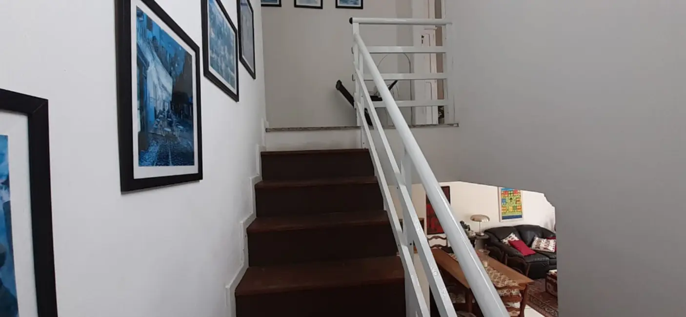 Foto 5 de Casa com 4 quartos à venda e para alugar, 185m2 em Parque Burle, Cabo Frio - RJ