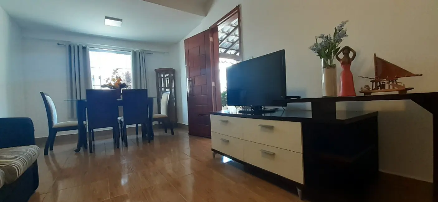 Foto 1 de Casa com 2 quartos à venda, 105m2 em Célula Mater, Cabo Frio - RJ