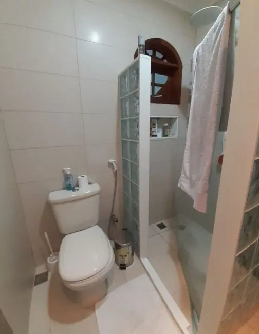 Casa de Condomínio com 3 quartos à venda, 300m2 em Jardim Peró, Cabo Frio - RJ - imagem 9 Foto 9 de Casa de Condomínio com 3 quartos à venda, 300m2 em Jardim Peró, Cabo Frio - RJ