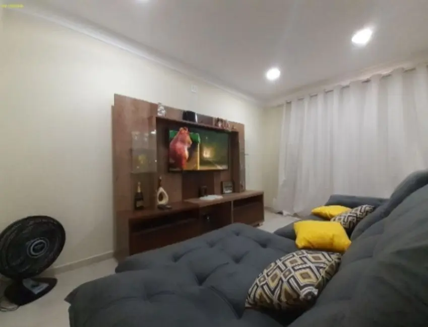 Casa de Condomínio com 3 quartos à venda, 300m2 em Jardim Peró, Cabo Frio - RJ - imagem 5 Foto 5 de Casa de Condomínio com 3 quartos à venda, 300m2 em Jardim Peró, Cabo Frio - RJ