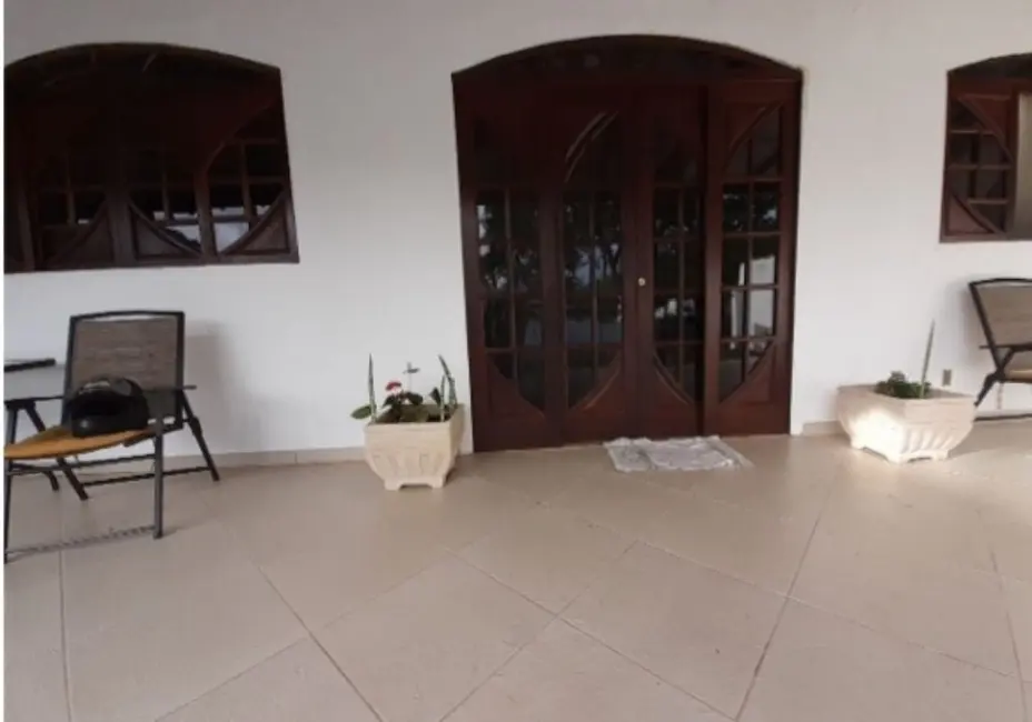 Foto 2 de Casa de Condomínio com 3 quartos à venda, 300m2 em Jardim Peró, Cabo Frio - RJ