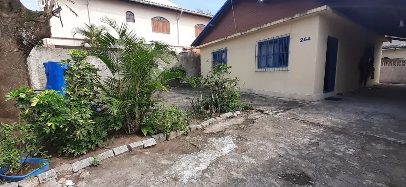 Foto 1 de Sala Comercial com 3 quartos à venda, 360m2 em Braga, Cabo Frio - RJ