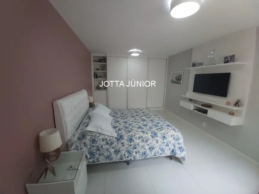 Foto 3 de Apartamento com 3 quartos à venda, 210m2 em Centro, Cabo Frio - RJ