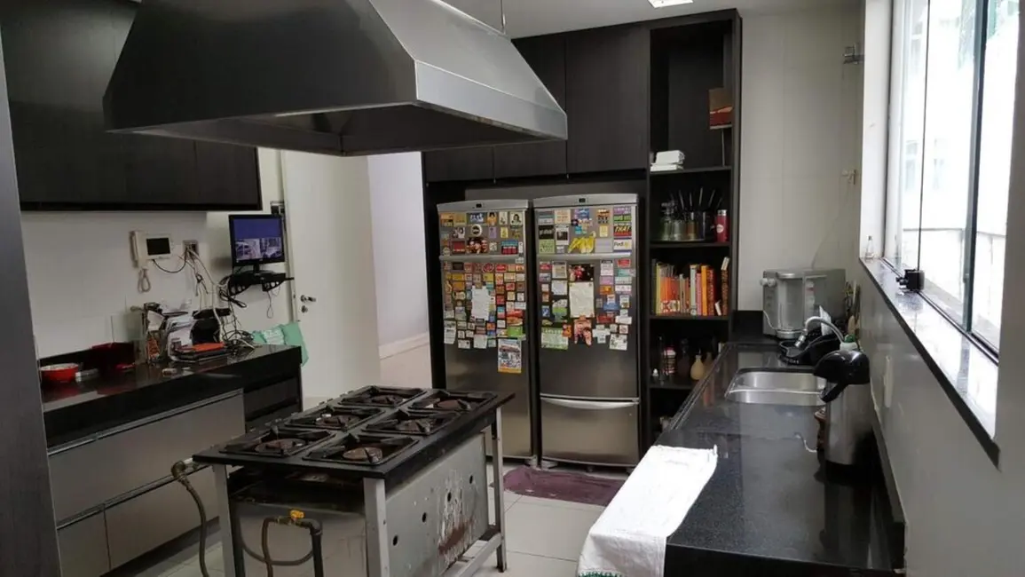 Foto 33 de Casa com 6 quartos à venda, 510m2 em Laranjeiras, Rio De Janeiro - RJ