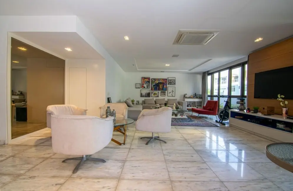 Apartamento com 3 quartos à venda, 304m2 em Barra da Tijuca, Rio De Janeiro - RJ - imagem 4 Foto 4 de Apartamento com 3 quartos à venda, 304m2 em Barra da Tijuca, Rio De Janeiro - RJ