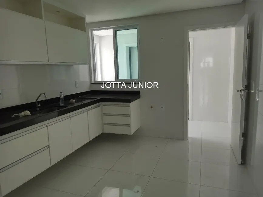 Apartamento com 3 quartos para alugar, 158m2 em Braga, Cabo Frio - RJ - imagem 2 Foto 2 de Apartamento com 3 quartos para alugar, 158m2 em Braga, Cabo Frio - RJ