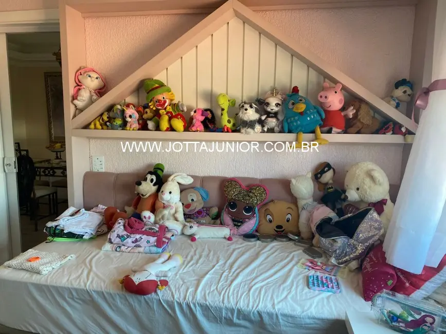 Casa com 5 quartos à venda, 450m2 em Centro, Cabo Frio - RJ - imagem 6 Foto 6 de Casa com 5 quartos à venda, 450m2 em Centro, Cabo Frio - RJ