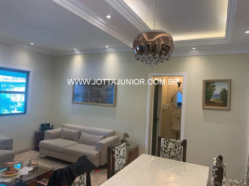 Casa com 5 quartos à venda, 450m2 em Centro, Cabo Frio - RJ - imagem 5 Foto 5 de Casa com 5 quartos à venda, 450m2 em Centro, Cabo Frio - RJ