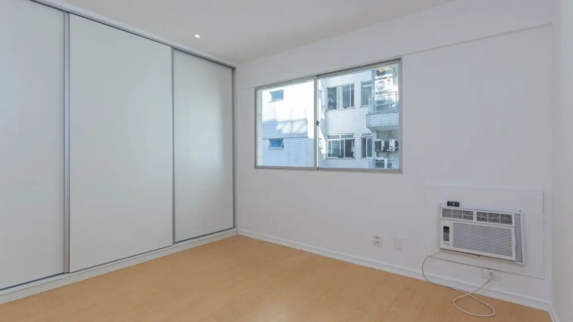 Foto 3 de Apartamento com 2 quartos à venda, 103m2 em Leblon, Rio De Janeiro - RJ