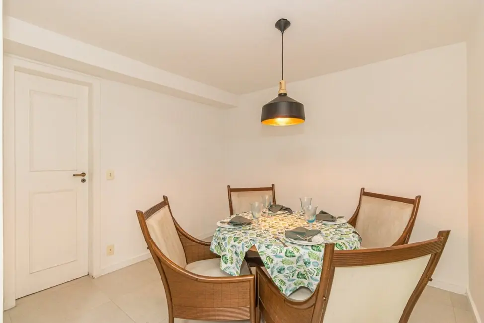 Casa com 5 quartos à venda, 170m2 em Barra da Tijuca, Rio De Janeiro - RJ - imagem 5 Foto 5 de Casa com 5 quartos à venda, 170m2 em Barra da Tijuca, Rio De Janeiro - RJ