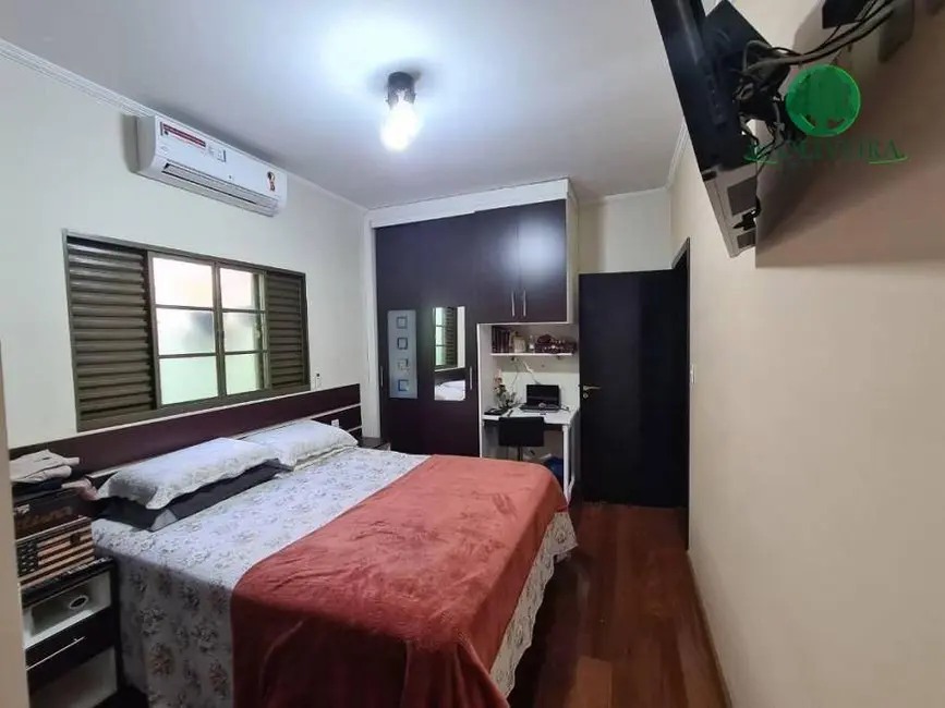 Foto 8 de Casa com 2 quartos à venda, 205m2 em Conjunto Habitacional Pastor Arlindo Lopes Viana, Bauru - SP