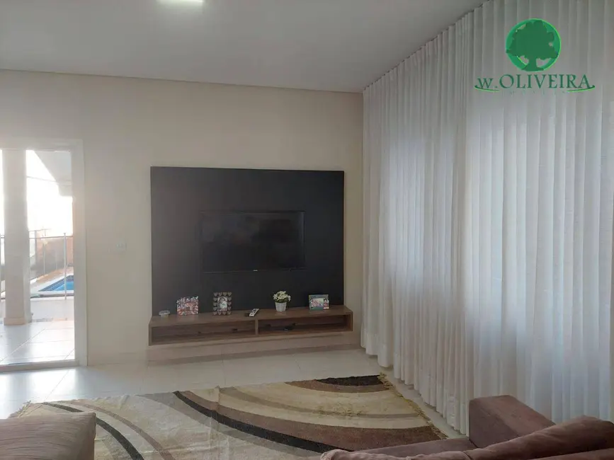 Foto 2 de Sobrado com 4 quartos à venda, 300m2 em Indaiatuba - SP