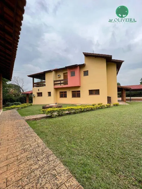 Chácara com 4 quartos à venda, 3000m2 em Vale das Laranjeiras, Indaiatuba - SP - imagem 4 Foto 4 de Chácara com 4 quartos à venda, 3000m2 em Vale das Laranjeiras, Indaiatuba - SP