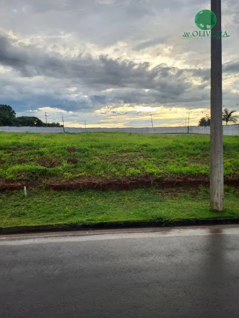 Foto 2 de Terreno / Lote à venda, 1700m2 em Indaiatuba - SP