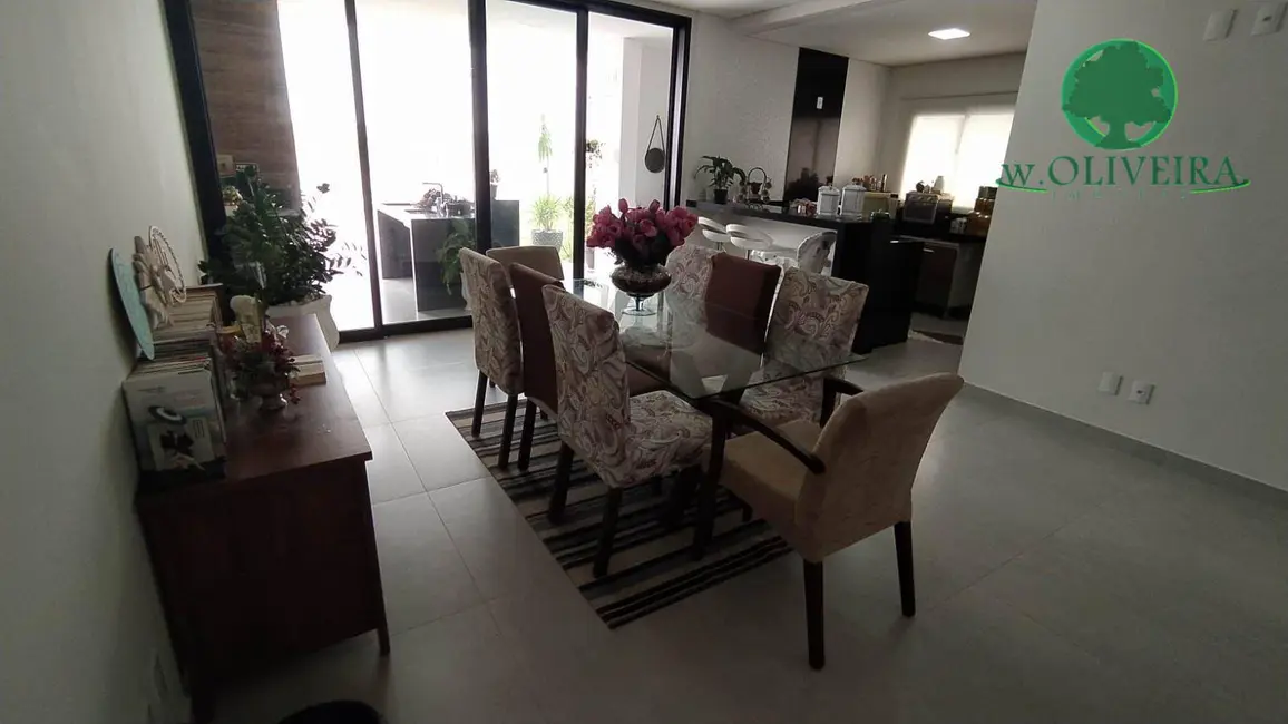 Foto 9 de Sobrado com 3 quartos à venda, 300m2 em Indaiatuba - SP