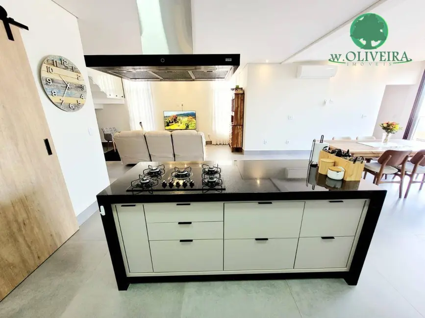 Foto 6 de Sobrado com 3 quartos à venda, 360m2 em Indaiatuba - SP