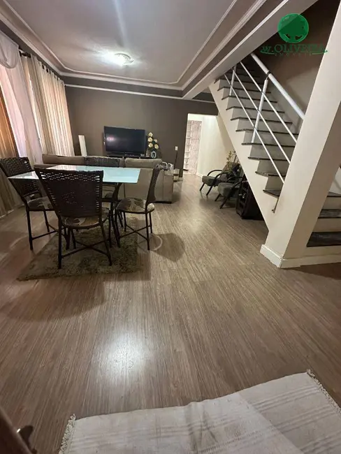 Foto 3 de Sobrado com 3 quartos à venda, 130m2 em Jardim Hubert, Indaiatuba - SP