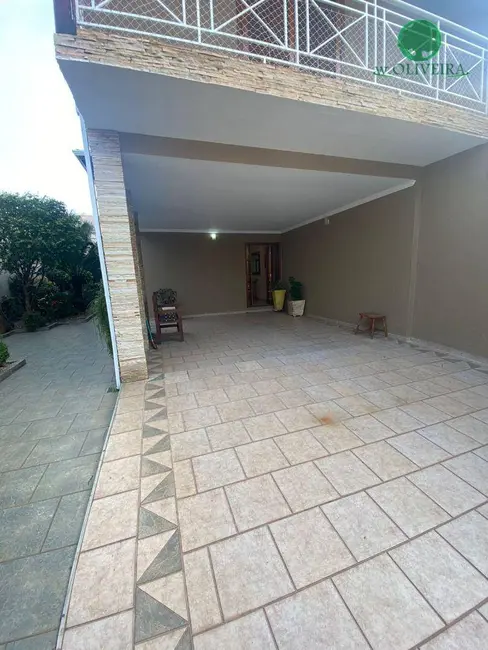Sobrado com 4 quartos à venda, 250m2 em Jardim Regina, Indaiatuba - SP - imagem 3 Foto 3 de Sobrado com 4 quartos à venda, 250m2 em Jardim Regina, Indaiatuba - SP