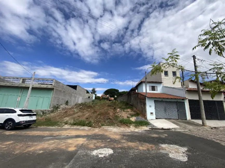 Foto 2 de Terreno / Lote à venda, 700m2 em Jardim Bandeirantes, Salto - SP