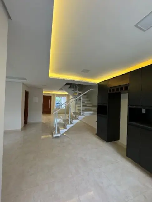 Casa de Condomínio com 3 quartos à venda, 150m2 em Indaiatuba - SP - imagem 8 Foto 8 de Casa de Condomínio com 3 quartos à venda, 150m2 em Indaiatuba - SP