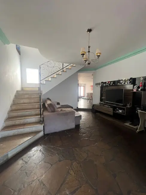 Foto 8 de Sobrado com 3 quartos à venda, 250m2 em Jardim Regina, Indaiatuba - SP