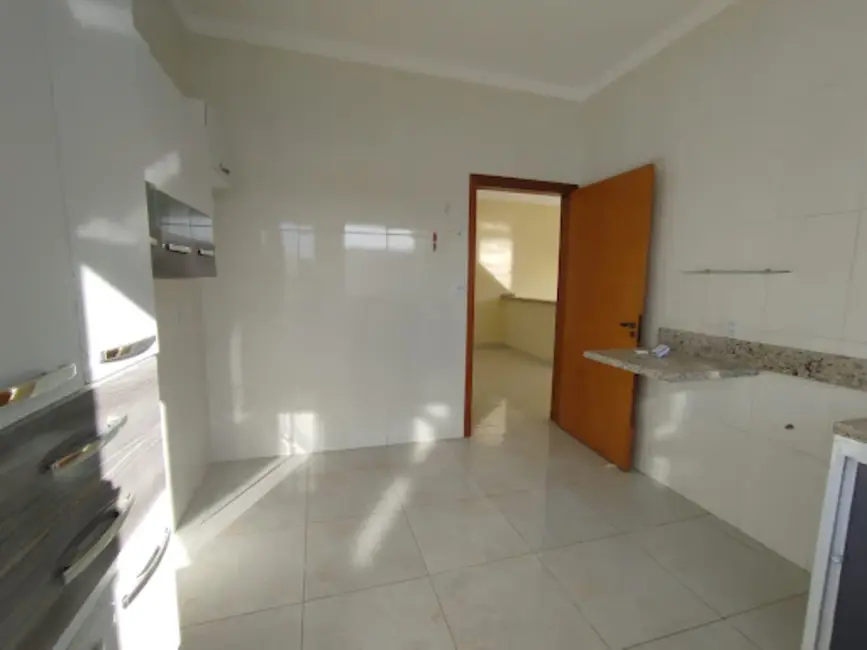 Casa com 4 quartos à venda, 250m2 em Jardim Bela Vista, Indaiatuba - SP - imagem 6 Foto 6 de Casa com 4 quartos à venda, 250m2 em Jardim Bela Vista, Indaiatuba - SP