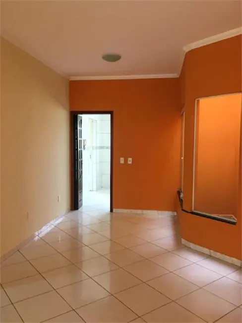 Foto 2 de Casa com 3 quartos à venda, 250m2 em Jardim Europa II, Indaiatuba - SP