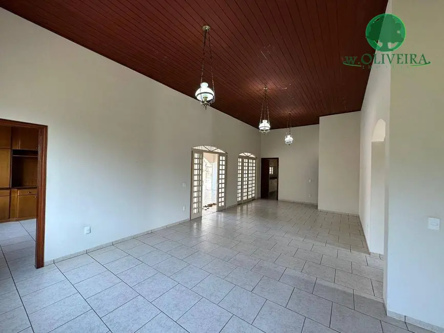Chácara com 3 quartos à venda, 1022m2 em Colinas de Indaiatuba II, Indaiatuba - SP - imagem 6 Foto 6 de Chácara com 3 quartos à venda, 1022m2 em Colinas de Indaiatuba II, Indaiatuba - SP