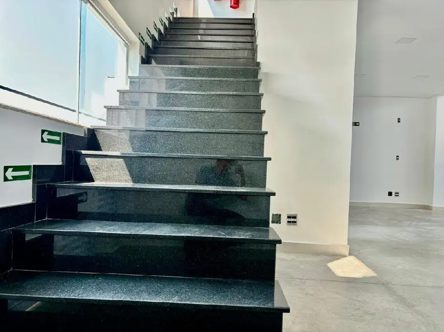 Sala Comercial à venda e para alugar, 238m2 em Jardim Residencial Veneza, Indaiatuba - SP - imagem 4 Foto 4 de Sala Comercial à venda e para alugar, 238m2 em Jardim Residencial Veneza, Indaiatuba - SP