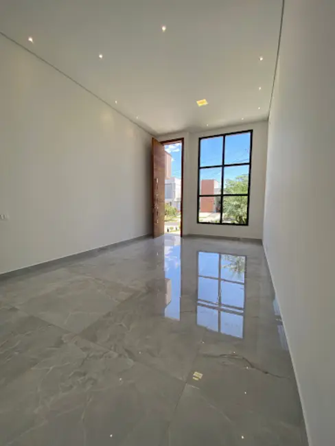 Casa de Condomínio com 3 quartos à venda, 300m2 em Indaiatuba - SP - imagem 3 Foto 3 de Casa de Condomínio com 3 quartos à venda, 300m2 em Indaiatuba - SP