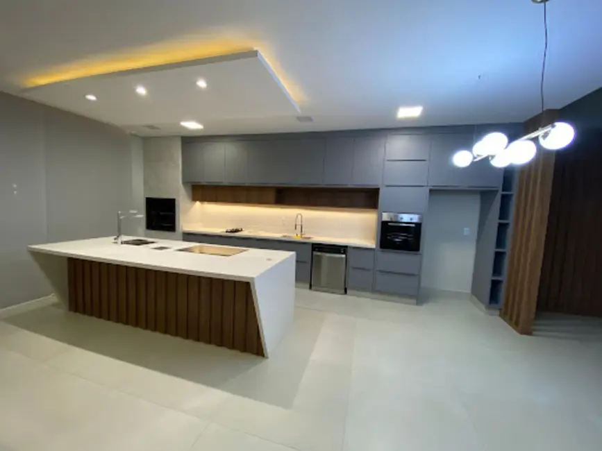 Casa de Condomínio com 3 quartos à venda e para alugar, 300m2 em Jardins Di Roma, Indaiatuba - SP - imagem 5 Foto 5 de Casa de Condomínio com 3 quartos à venda e para alugar, 300m2 em Jardins Di Roma, Indaiatuba - SP